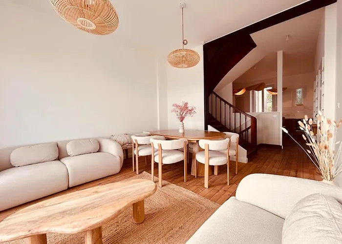 Villa Pacis - Face Mer La Baule -15 Pers - 6 Suites Avec Sdb -Terrasse & Bbq Sous Les Pins *