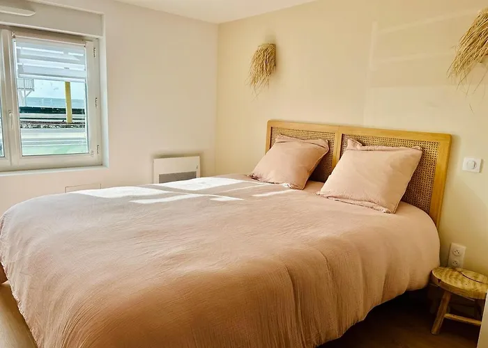 Villa Pacis - Face Mer La Baule -15 Pers - 6 Suites Avec Sdb -Terrasse & Bbq Sous Les Pins Villa *