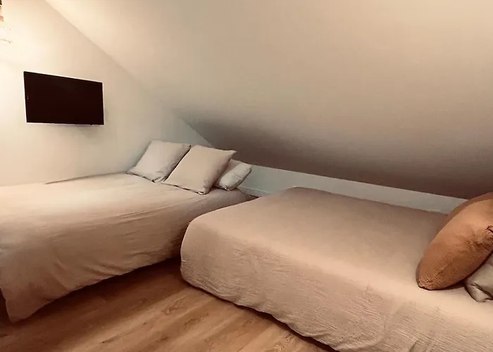 Villa Pacis - Face Mer La Baule -15 Pers - 6 Suites Avec Sdb -Terrasse & Bbq Sous Les Pins La Baule