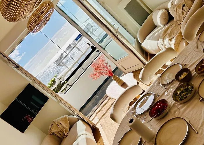 Villa Pacis - Face Mer La Baule -15 Pers - 6 Suites Avec Sdb -Terrasse & Bbq Sous Les Pins * La Baule