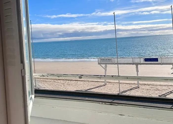 Villa Pacis - Face Mer La Baule -15 Pers - 6 Suites Avec Sdb -Terrasse & Bbq Sous Les Pins Villa La Baule